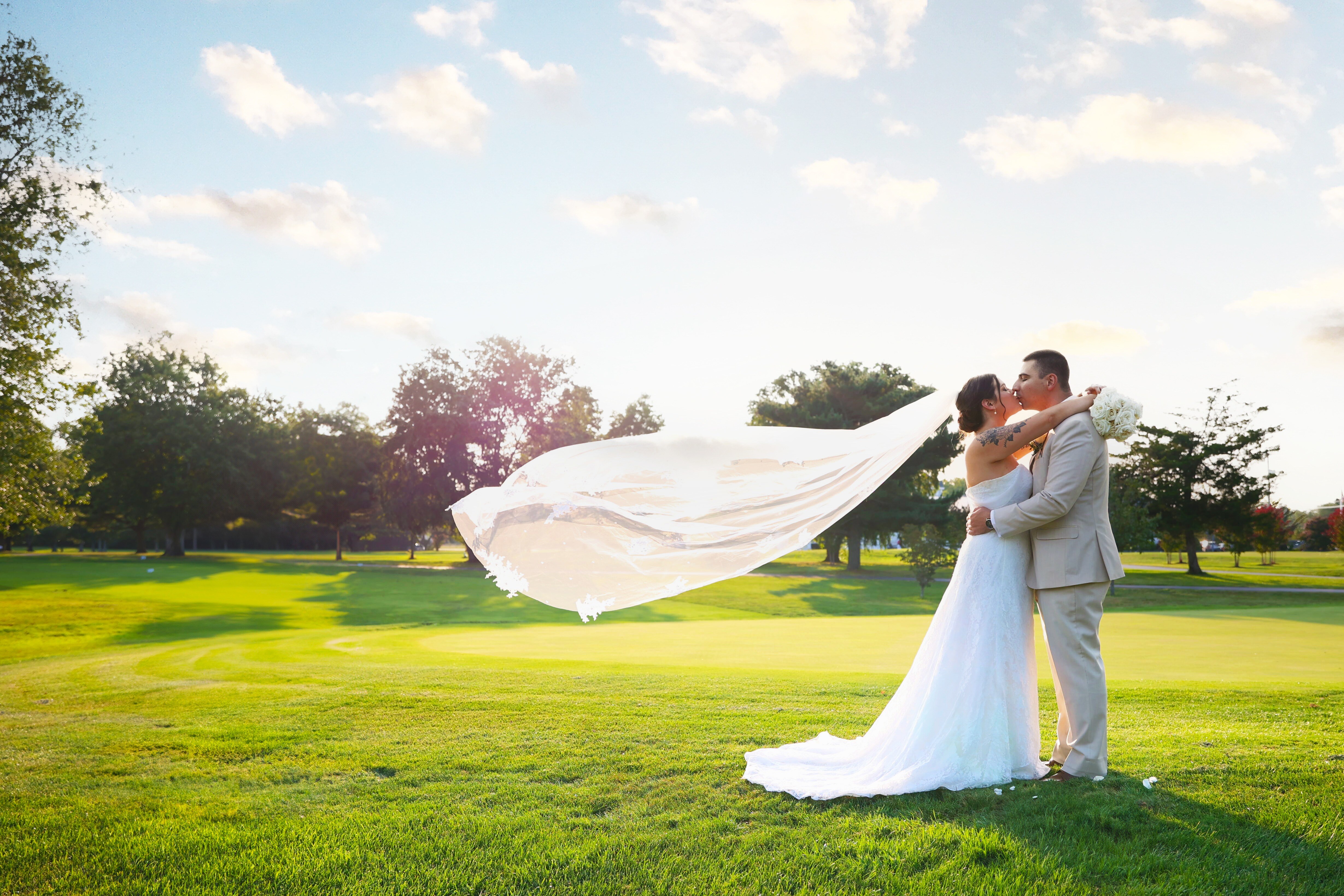 how to photograph a wedding 