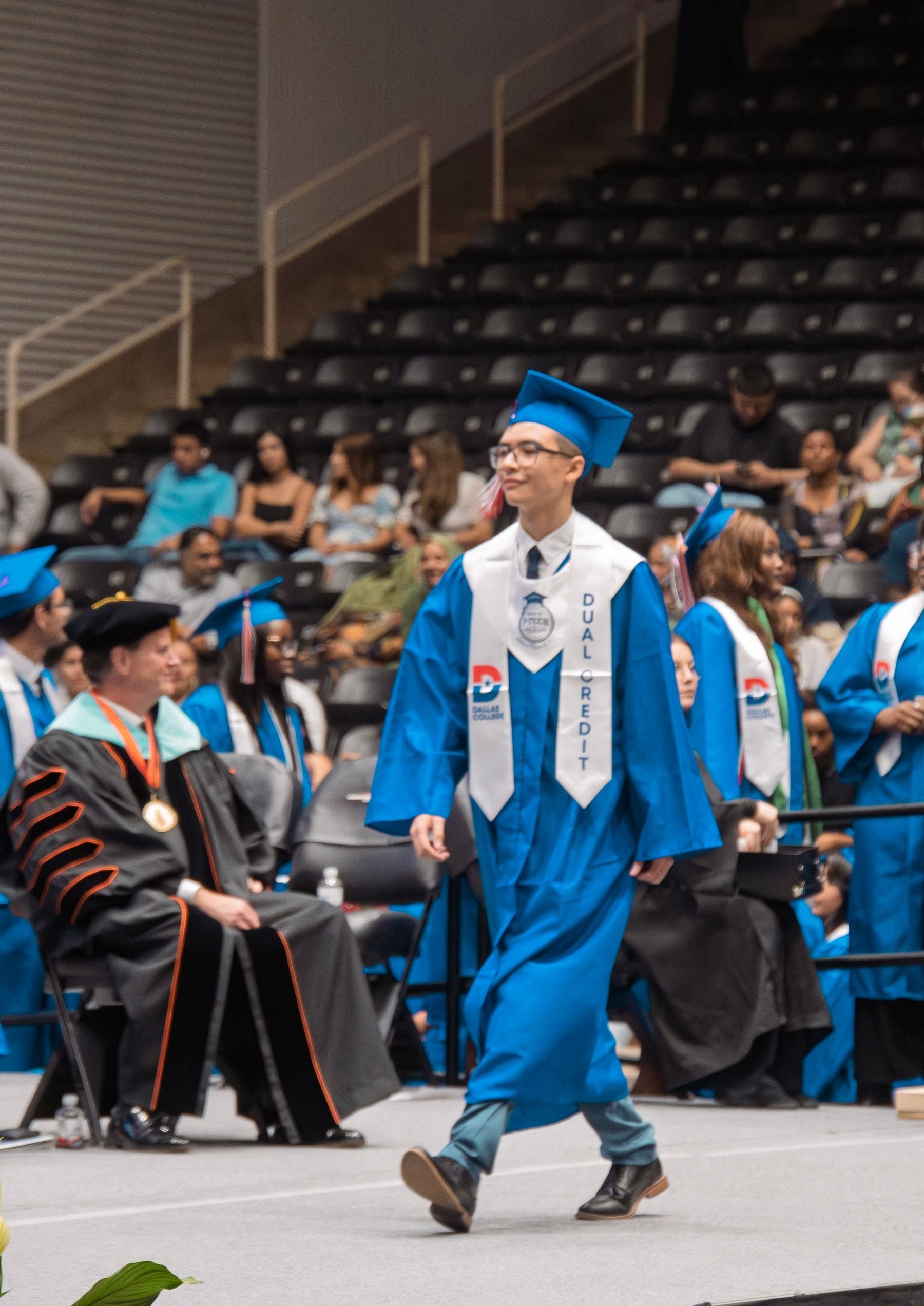 Graduation Photos After the Ceremony: How Fast They Arrive
